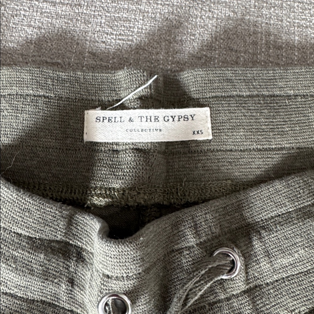 Spell - Picture 4 of 5